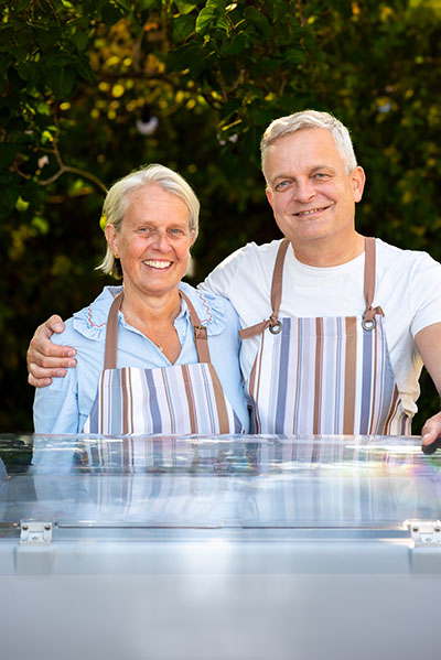 The owner of Simony Gourmet Is The team behind Simony Gourmet